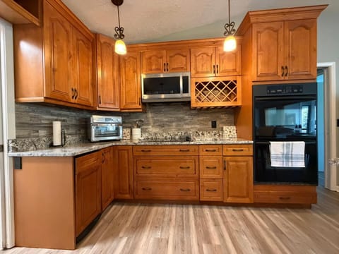 The Teal Cottage House in Crystal River