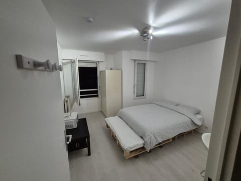 Studio a Suresnes Apartment in Puteaux