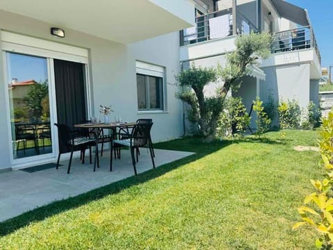 Garden, Balcony/Terrace