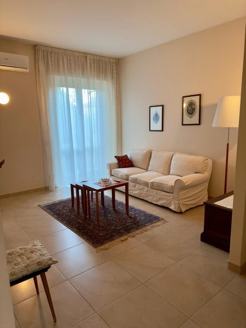 Living room, air conditioner