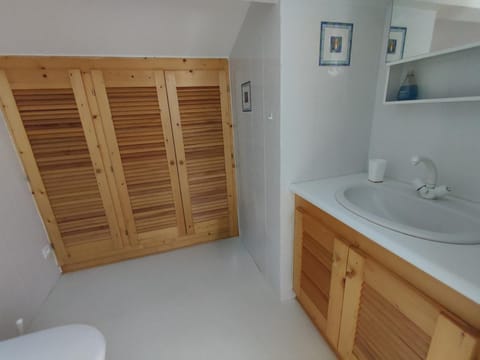 Chambre avec clim piscine proche centre ville d'Uzès Apartment in Provence-Alpes-Côte d'Azur