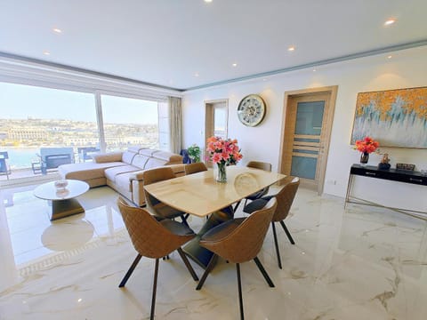 Living room, Seating area, Dining area, Sea view, Sea view, air conditioner, air conditioner