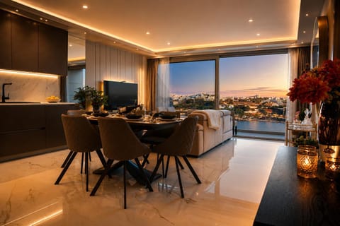 TV and multimedia, Living room, Dining area, Beach, Beach, Sea view, Sea view, Location, microwave, oven, VIP, acessibility, air conditioner, air conditioner