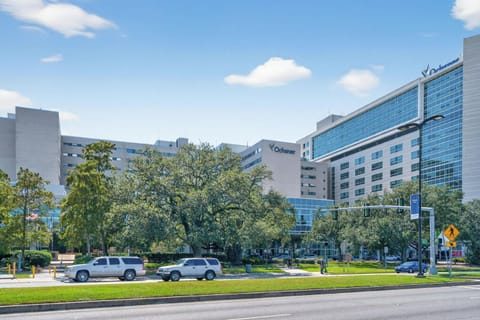 Nearby landmark, Neighbourhood