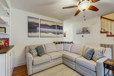 Rustic Retreat House in Franklin