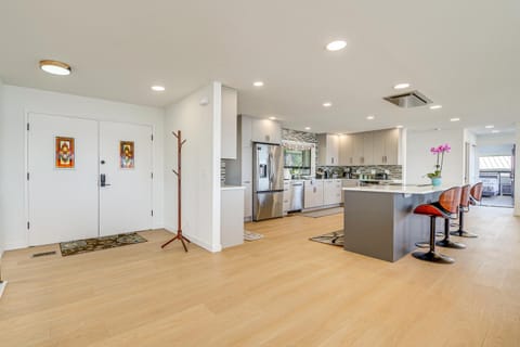 Spacious Camano Home with Hot Tub and Water Views! House in Camano Island