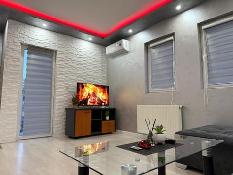 Communal lounge/ TV room, TV and multimedia, Living room