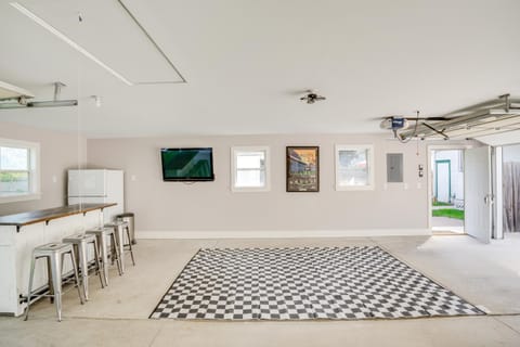 3 Mi to Road America Spacious Elkhart Lake Home! House in Elkhart Lake