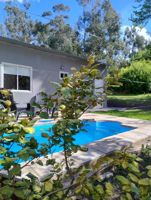 Property building, Spring, Day, Garden, Garden, Balcony/Terrace, Garden view, Pool view