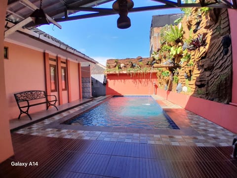 Day, View (from property/room), Balcony/Terrace, Pool view, Swimming pool