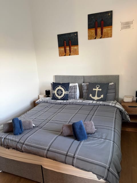 Beautiful Seaside Cottage Wicklow town House in Wicklow