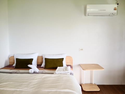 High Bar Koh Tao Hotel in Ko Tao