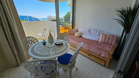 View (from property/room), Balcony/Terrace, Balcony/Terrace, Living room, Seating area, Dining area