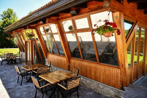 Patio, Kitchen or kitchenette, Seating area, kitchen