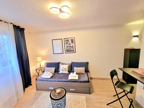 Logement Arche de la Défense, Arena spectacle, wifi, parking gratuit Apartment in Courbevoie