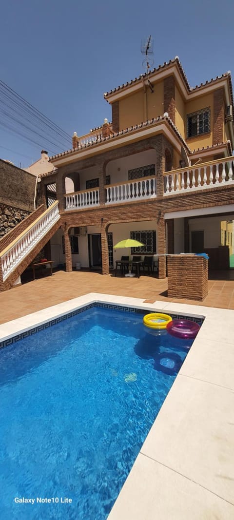 Property building, Day, View (from property/room), Balcony/Terrace, Pool view, Swimming pool, sunbed