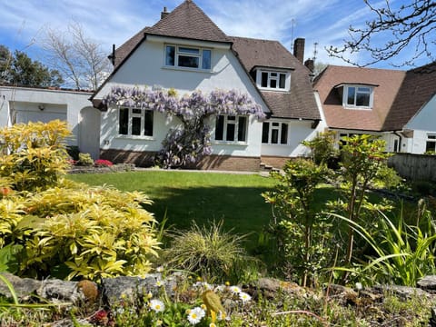 Property building, Garden, pet friendly