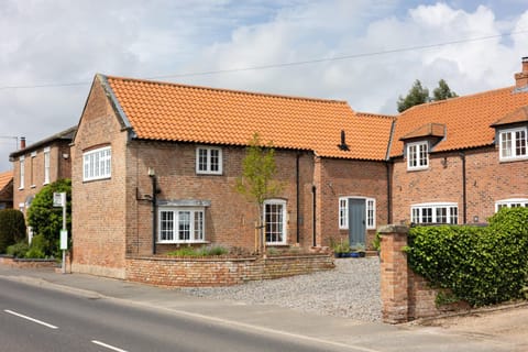 Property building, Landmark view, Street view