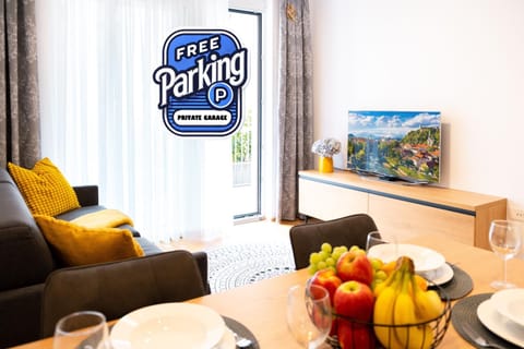TV and multimedia, Living room, Parking