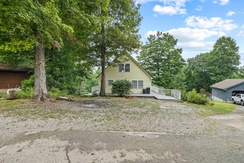 Breathtaking Lake Views 6 mi from Sunset Marina! House in Tennessee