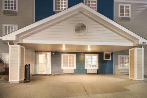 Property building, On site