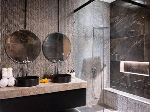 Modern Palace in Seminyak - Qmoya Villa Villa in North Kuta