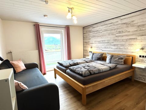 Bed, Photo of the whole room, Seating area, Bedroom