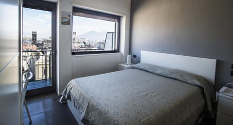 Day, Photo of the whole room