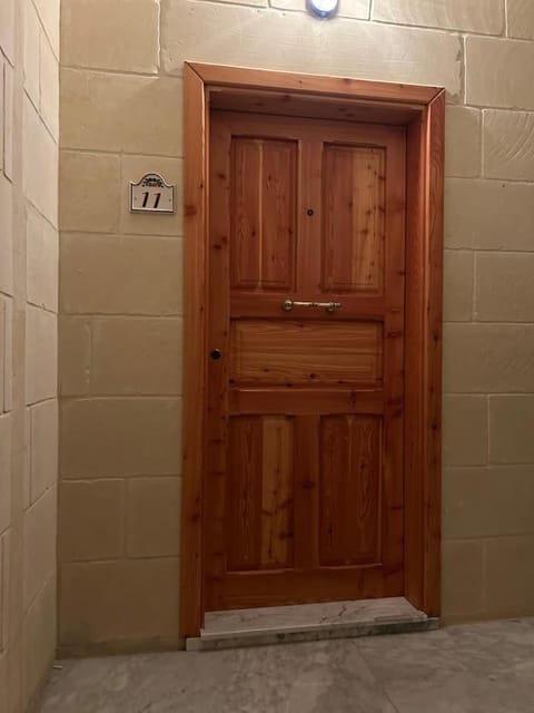 An excellent getaway choice, in the midst of Qbajjar and Marsalforn Bay! Apartment in Malta