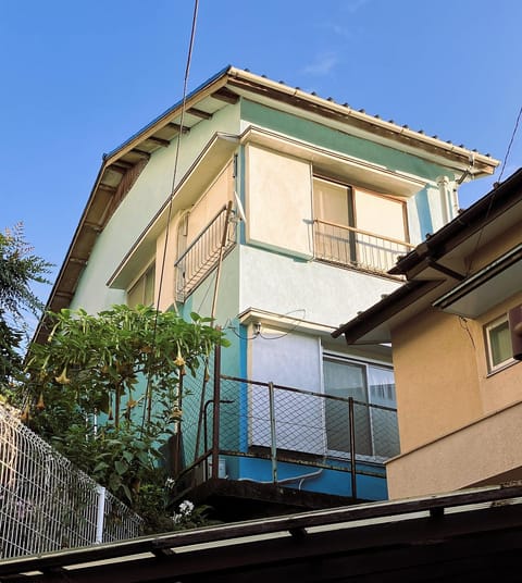 Property building, Day