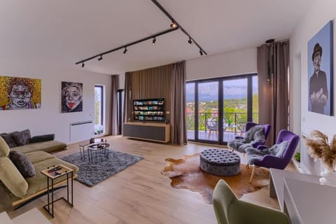 TV and multimedia, Living room, Seating area