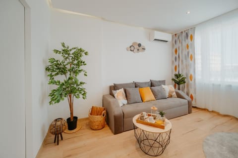 Living room, Seating area, air conditioner