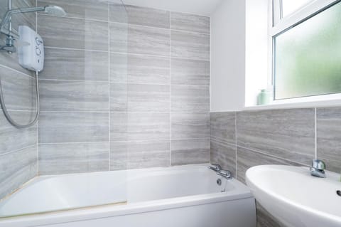 Cooper stay - perfect for contractors Apartment in Grimsby