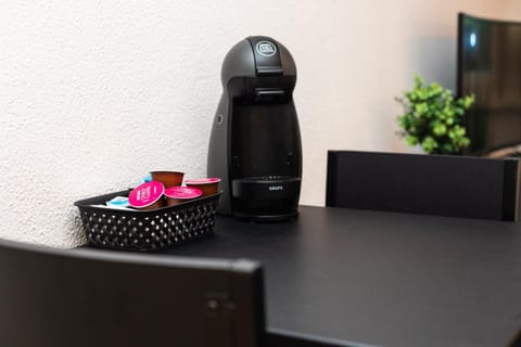 Coffee/tea facilities, Kitchen or kitchenette