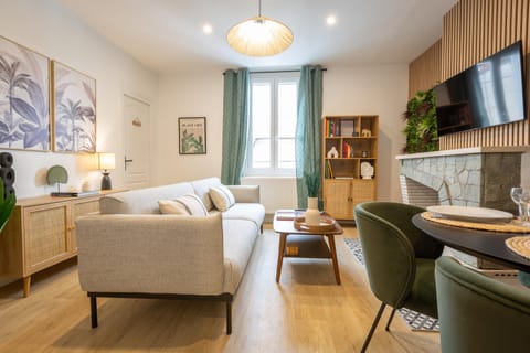 Library, TV and multimedia, Living room, furniture