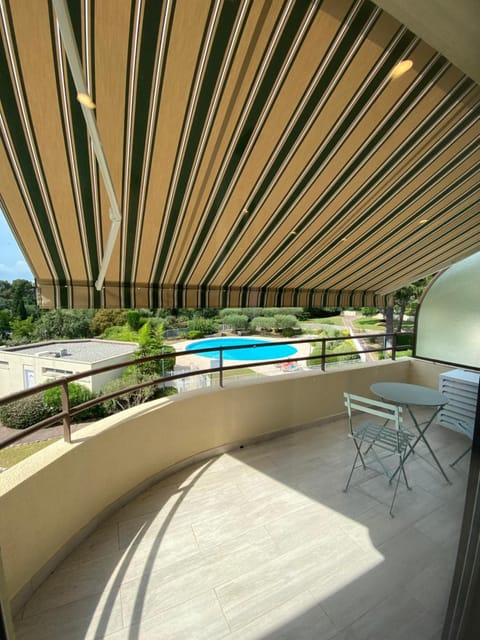 Day, Balcony/Terrace, Pool view, Swimming pool