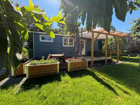 Property building, Garden
