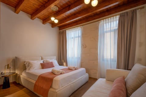 Photo of the whole room, Seating area, Bedroom