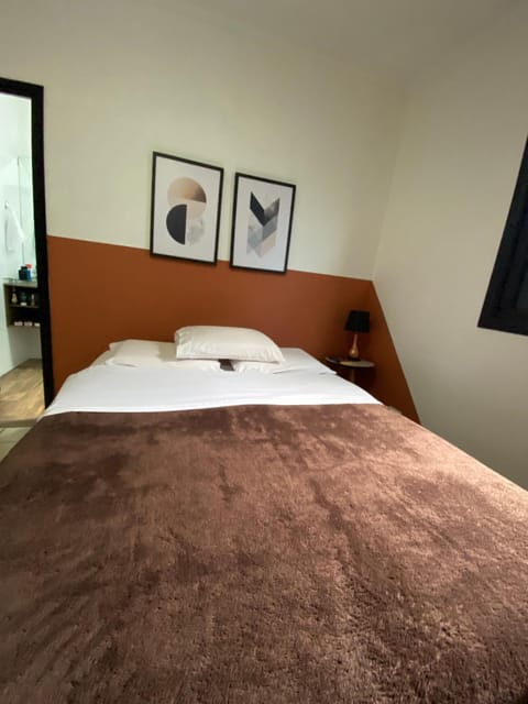 Bed, Photo of the whole room