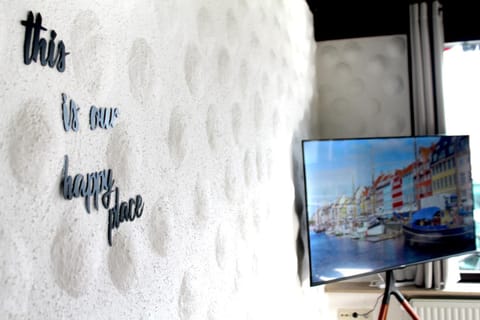 Communal lounge/ TV room, TV and multimedia, Evening entertainment