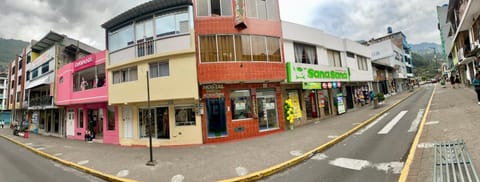City view, Street view, Location