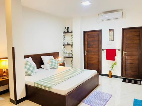 Bed, Bedroom, towels, wardrobe
