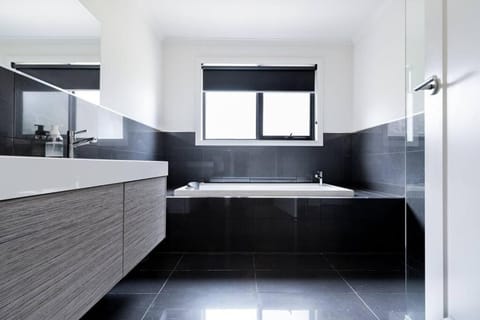 Perfect for groups and large families - Sleeps 12 House in Tasmania