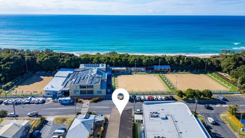 Property building, Neighbourhood, Bird's eye view, Other, Beach, Location