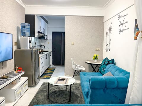 TV and multimedia, View (from property/room), Living room, Seating area, Dining area