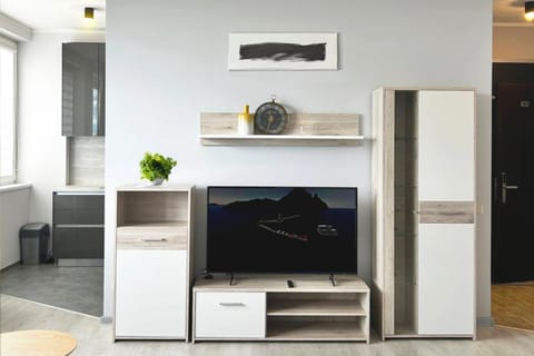Communal lounge/ TV room, TV and multimedia, Living room, Seating area