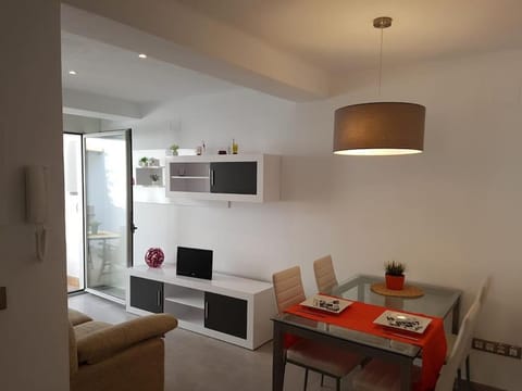 TV and multimedia, Kitchen or kitchenette, Living room, Dining area