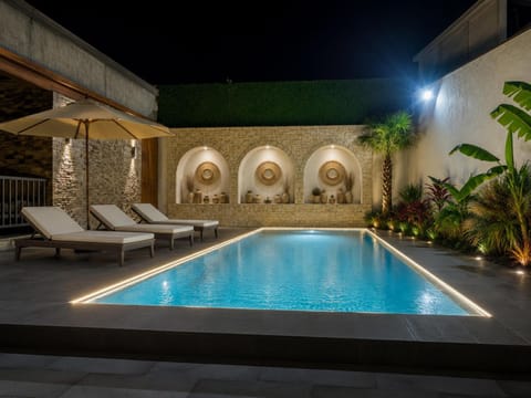 Pool view, Swimming pool
