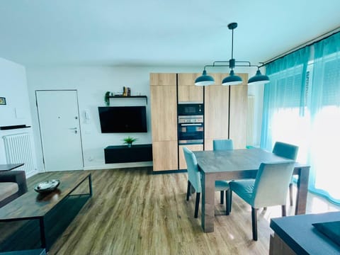 TV and multimedia, Dining area, oven