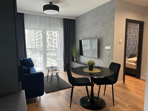 TV and multimedia, Living room, Dining area